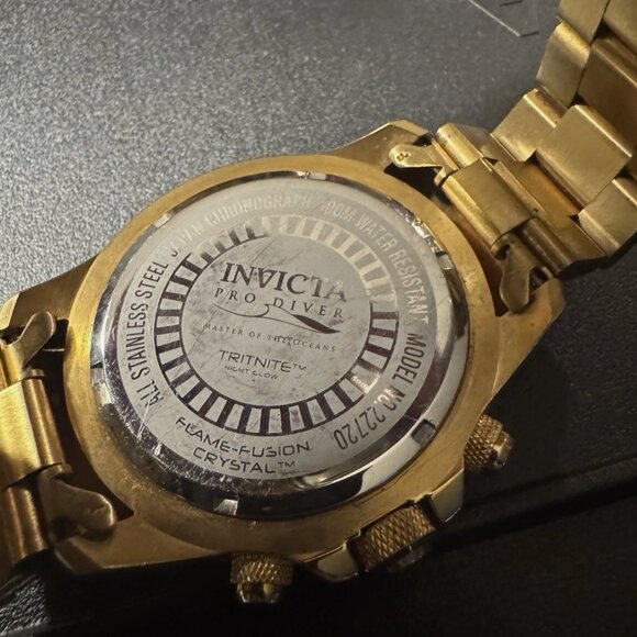 Invicta Men's 'Pro Diver' Quartz and Stainless Steel Watch Model: 22720 - Picture 6 of 8